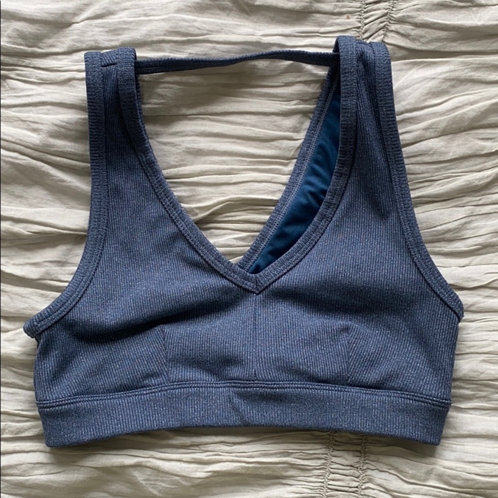 Alo yoga togetherness bra